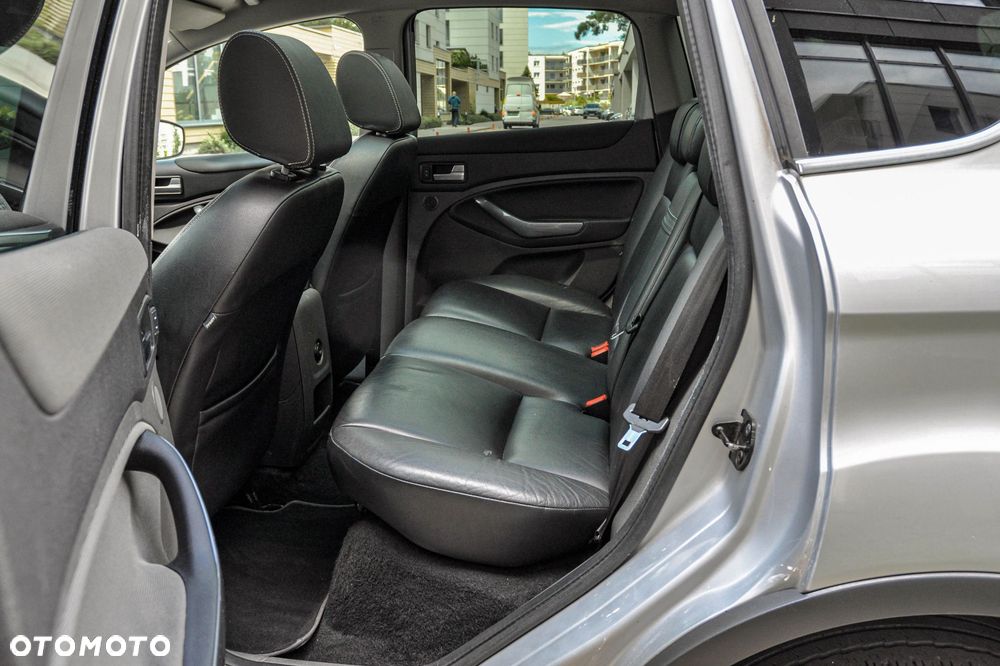 Ford Kuga 2.0 TDCi 4x4 Titanium - 8