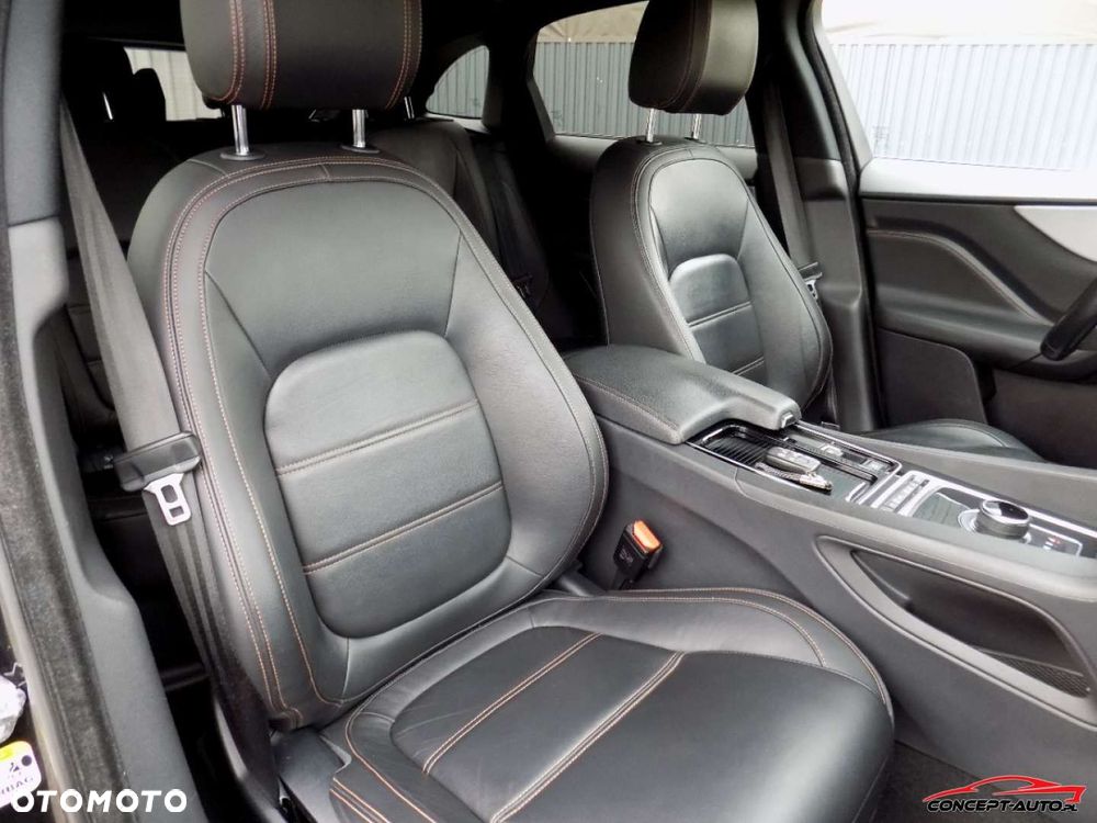 Jaguar F-Pace - 27