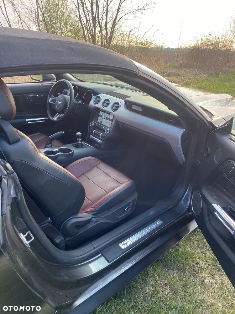 Ford Mustang 5.0 V8 GT - 10