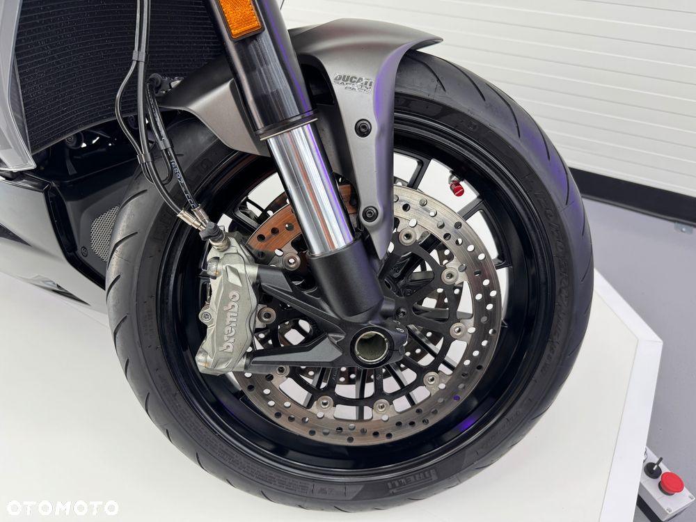 Ducati Diavel - 8