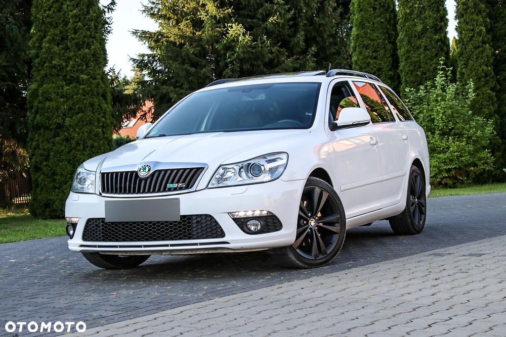 Skoda Octavia Combi 2.0 TDI CR DPF RS - 11