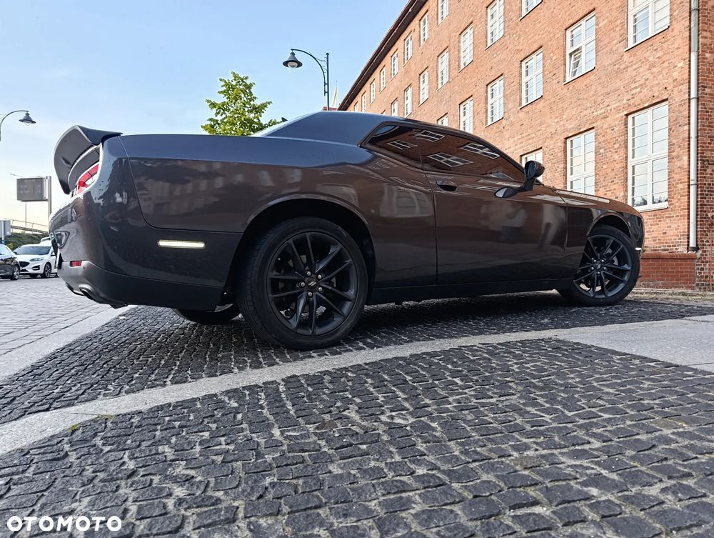 Dodge Challenger 3.6 GT AWD - 8