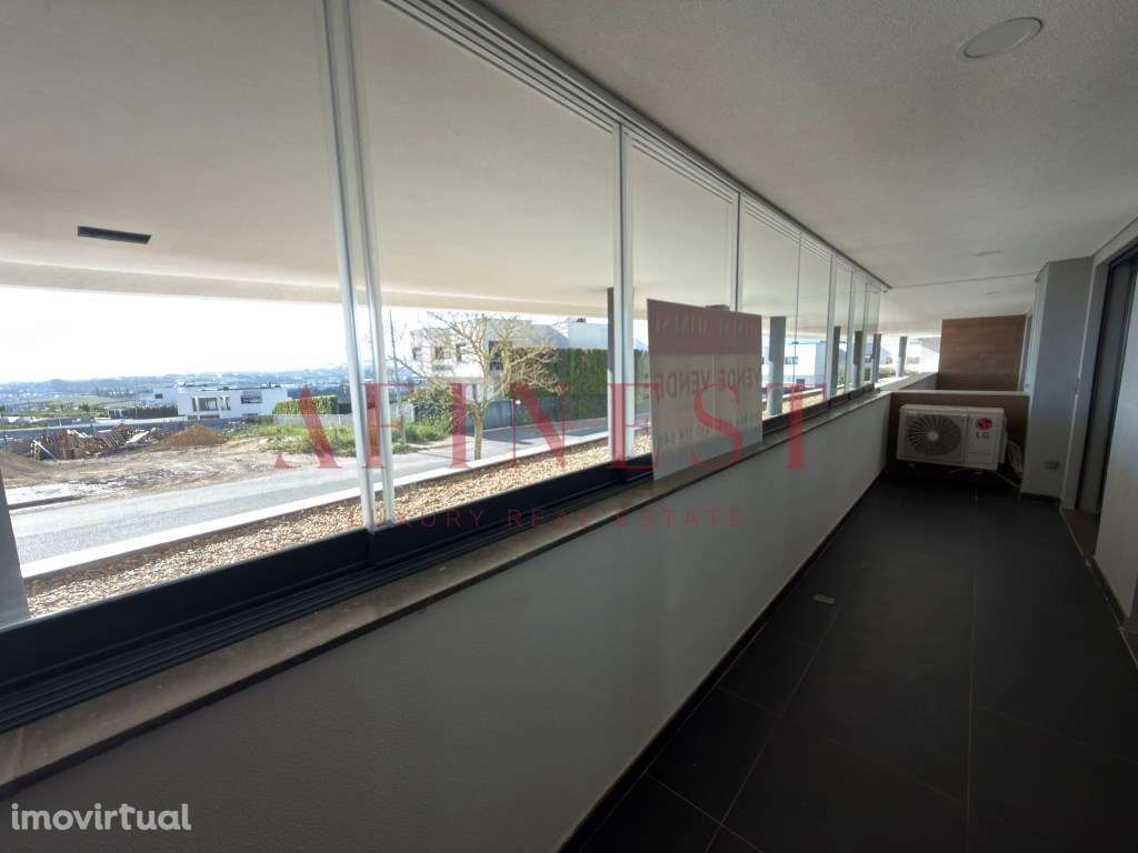 Terraços, Luz Natural e Elegância T2 SKY CITY à Sua Espera! - Grande imagem: 2/39