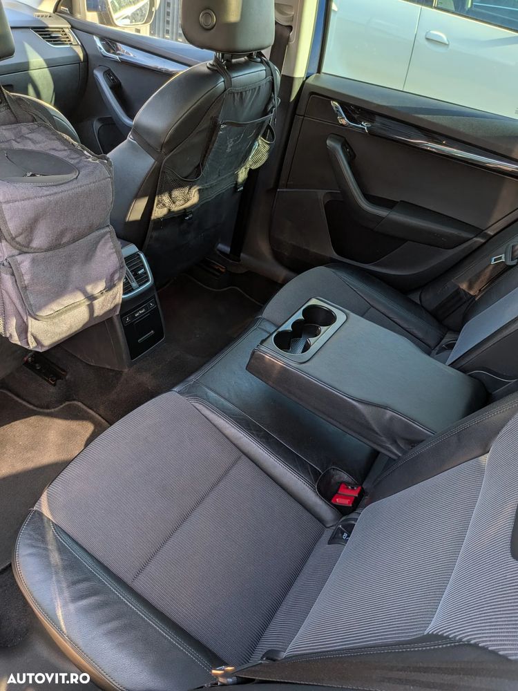 Skoda Octavia 1.6 TDI DSG Style - 10