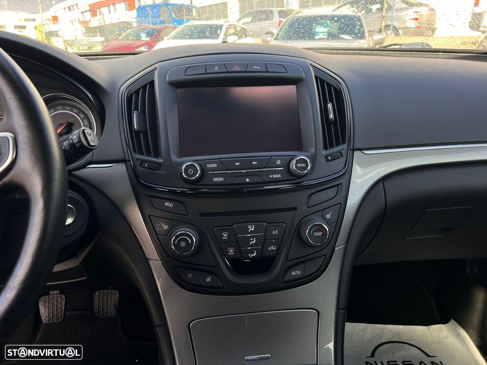 Opel Insignia Sports Tourer - 17