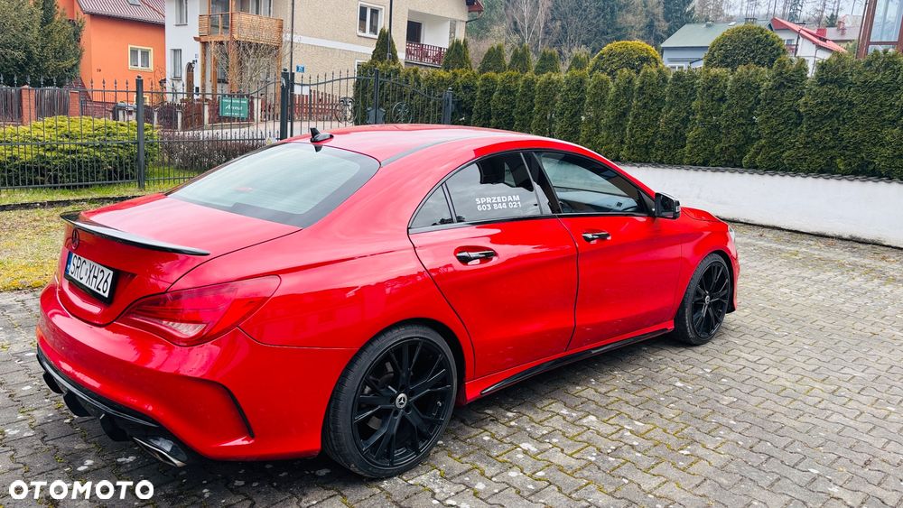Mercedes-Benz CLA 250 4Matic 7G-DCT AMG Line - 33