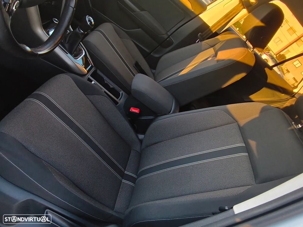 VW T-Roc 1.0 TSI Style - 12