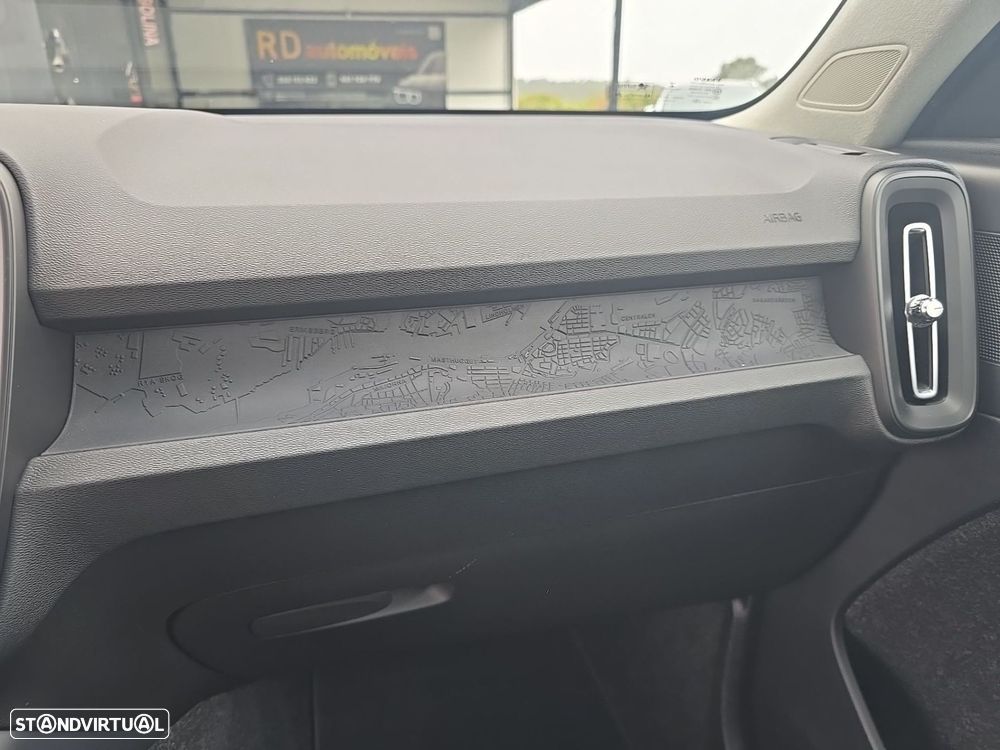 Volvo XC 40 2.0 D3 - 14