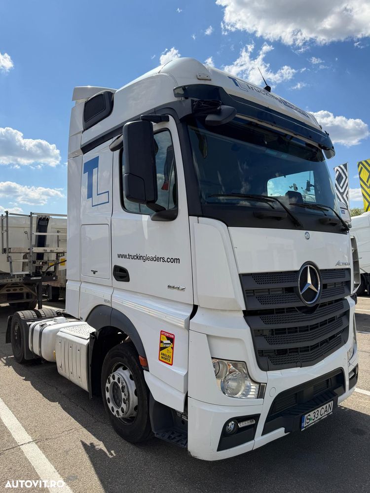 Mercedes-Benz Actros - 1