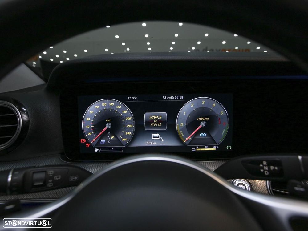 Mercedes-Benz E 300 de AMG Line - 18