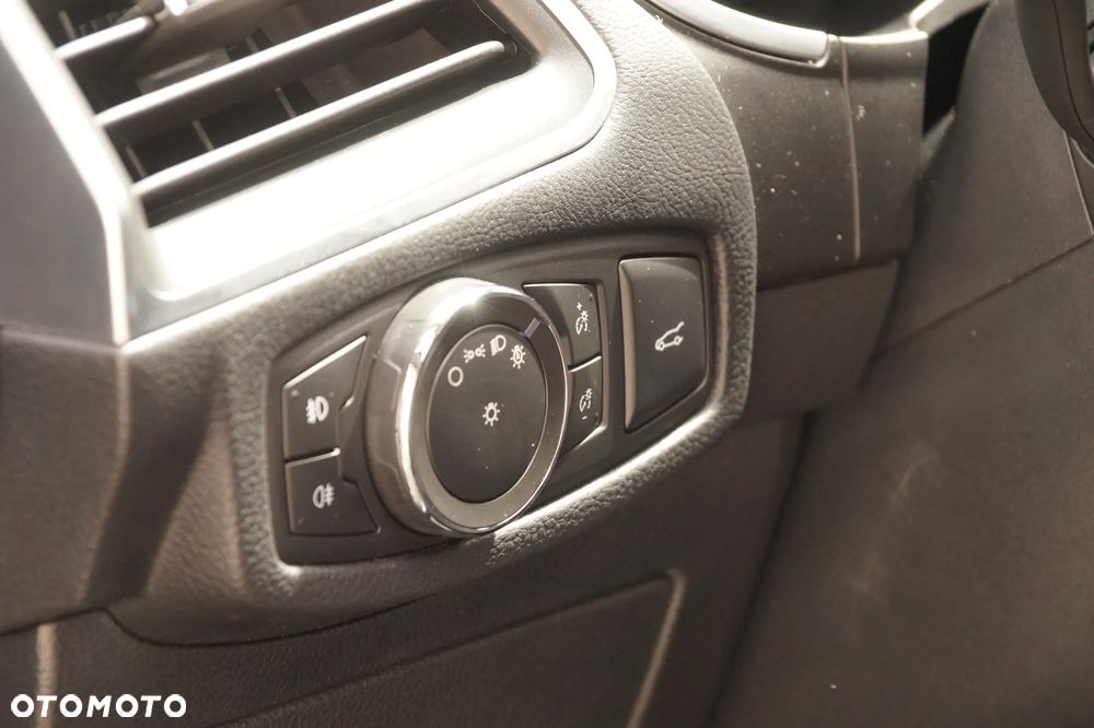 Ford S-Max 2.0 TDCi Titanium - 28