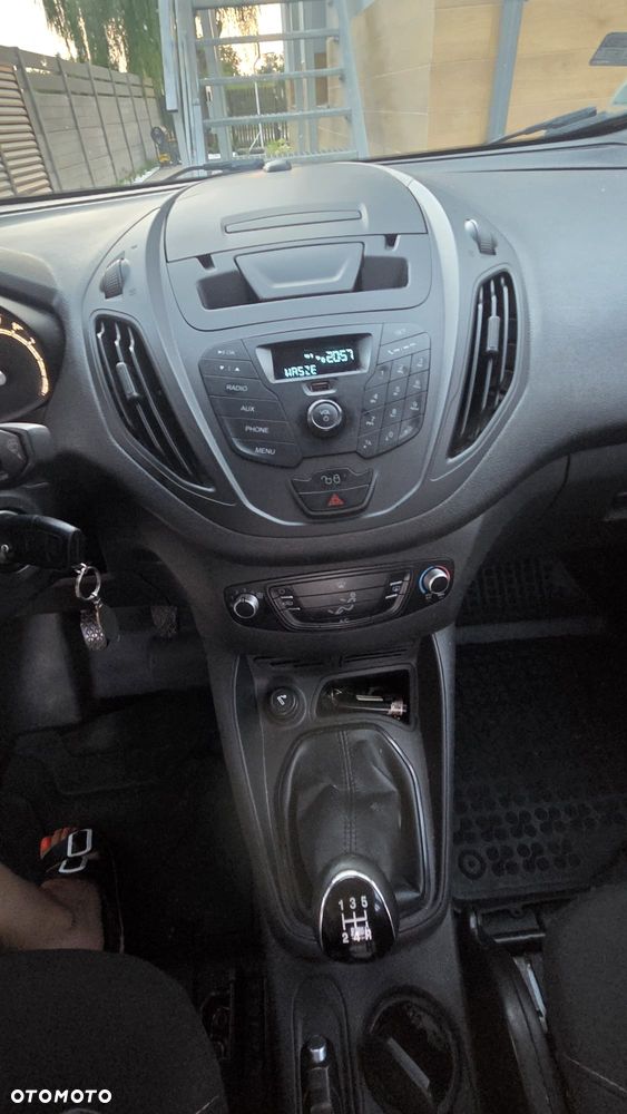 Ford Courier - 6