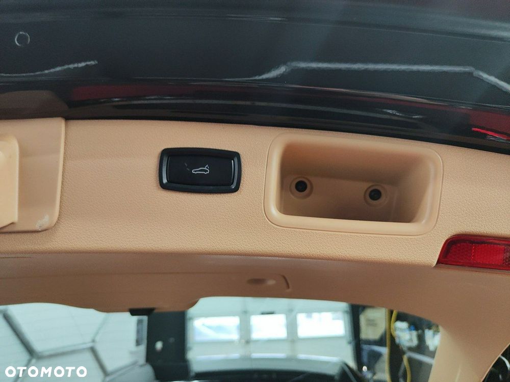 Porsche Macan S - 36