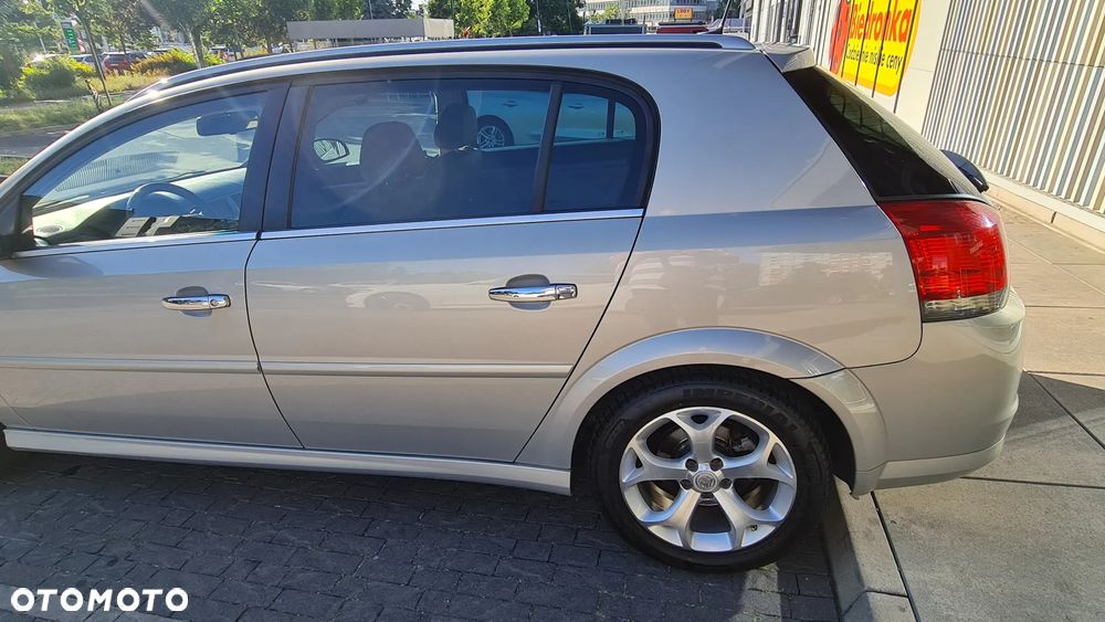 Opel Signum 1.9 CDTI Cosmo - 24