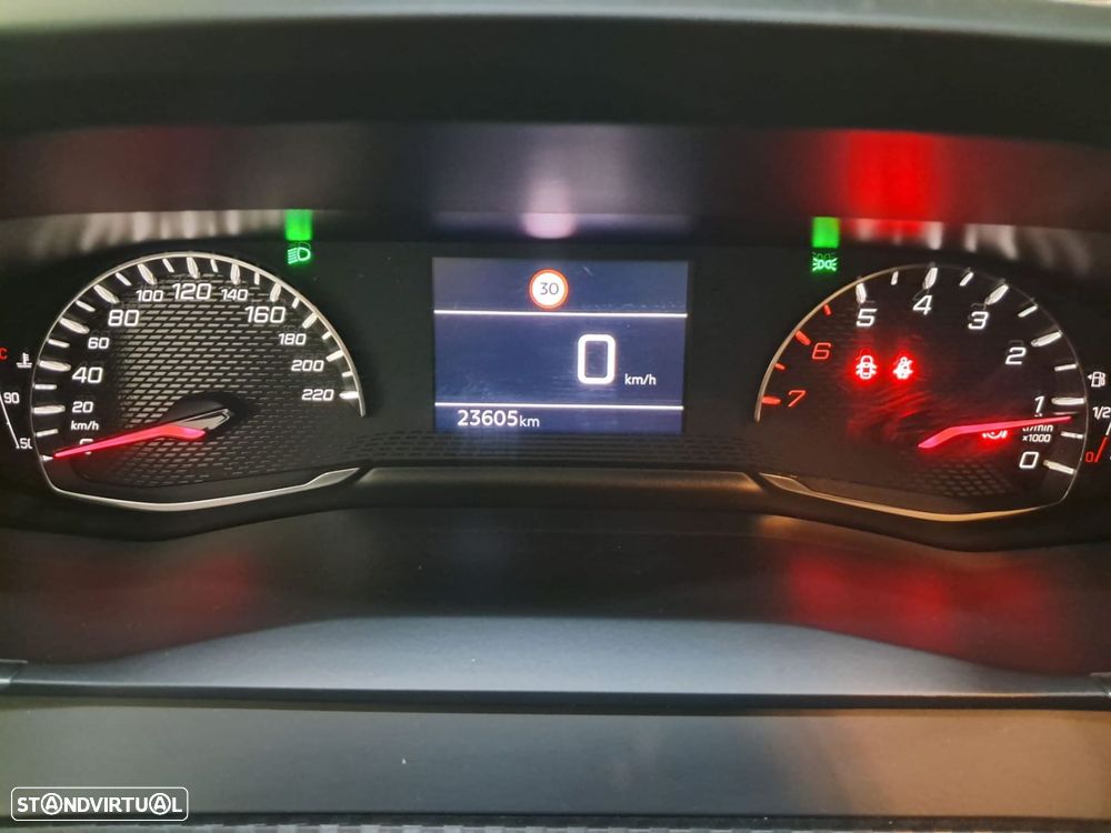 Peugeot 208 1.2 PureTech Active Pack - 18