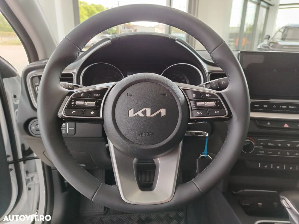 Kia XCeed 1.5 T-GDI 7DCT City - 16