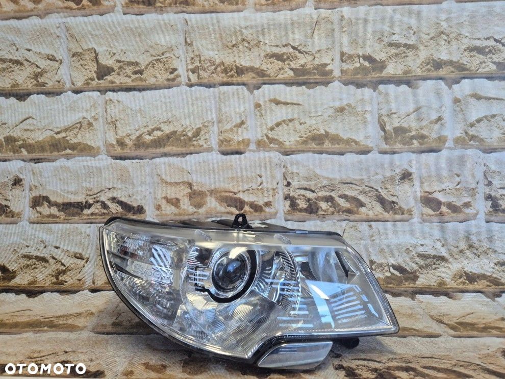 Reflektor Przód strona prawa Skoda Superb B6 (3T) 24704712000034 - 1