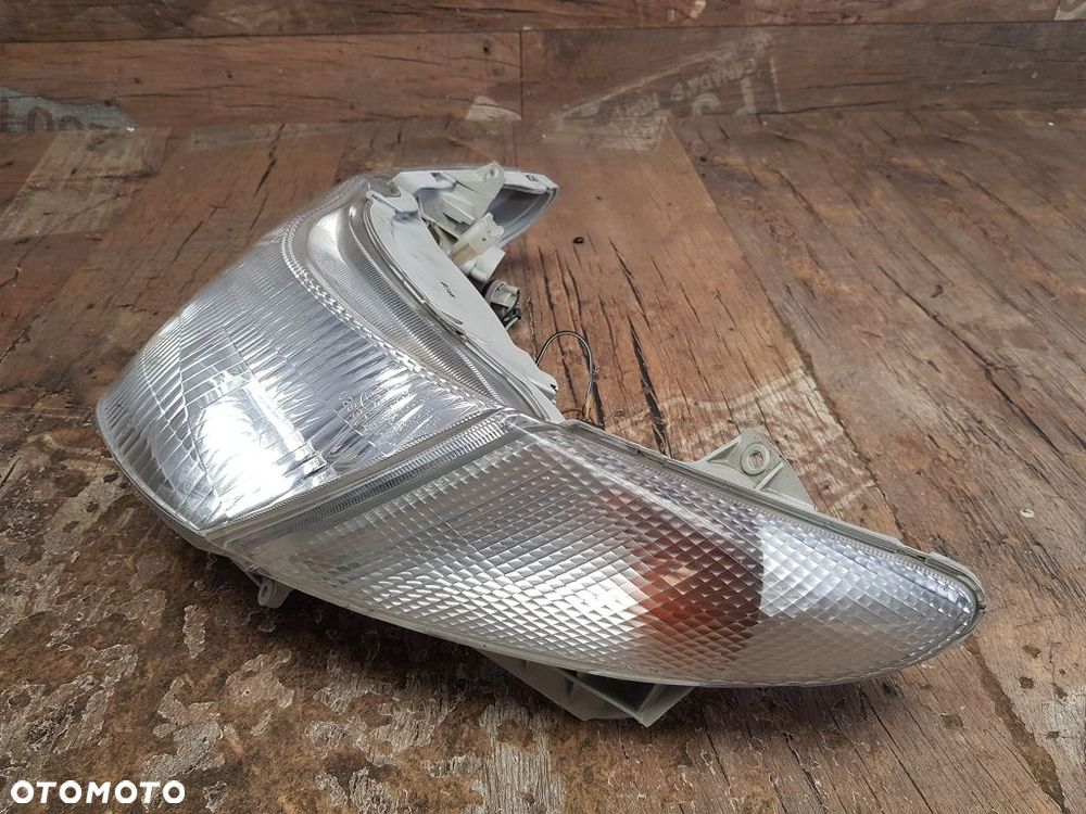 Reflektor lampa Suzuki Burgman AN 250 - 4