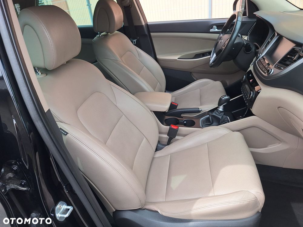 Hyundai Tucson 2.0 CRDI GO 4WD - 27