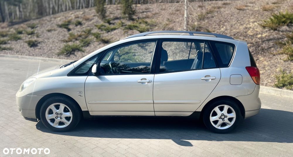 Toyota Corolla Verso 2.0 D-4D - 8