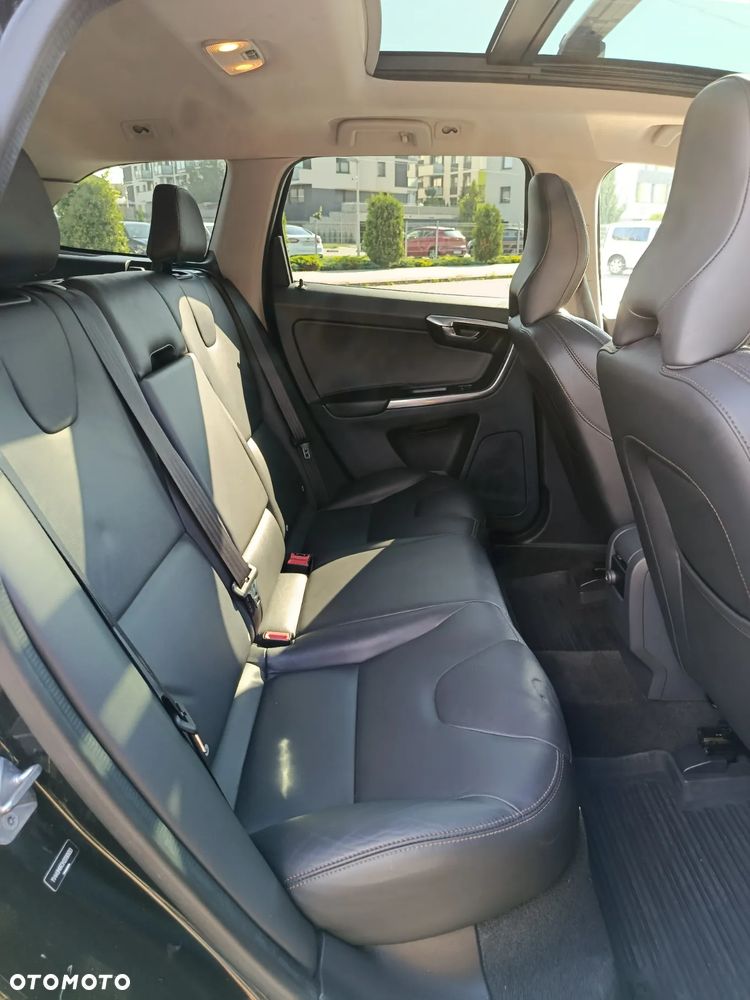 Volvo XC 60 T6 AWD Geartronic Momentum - 12