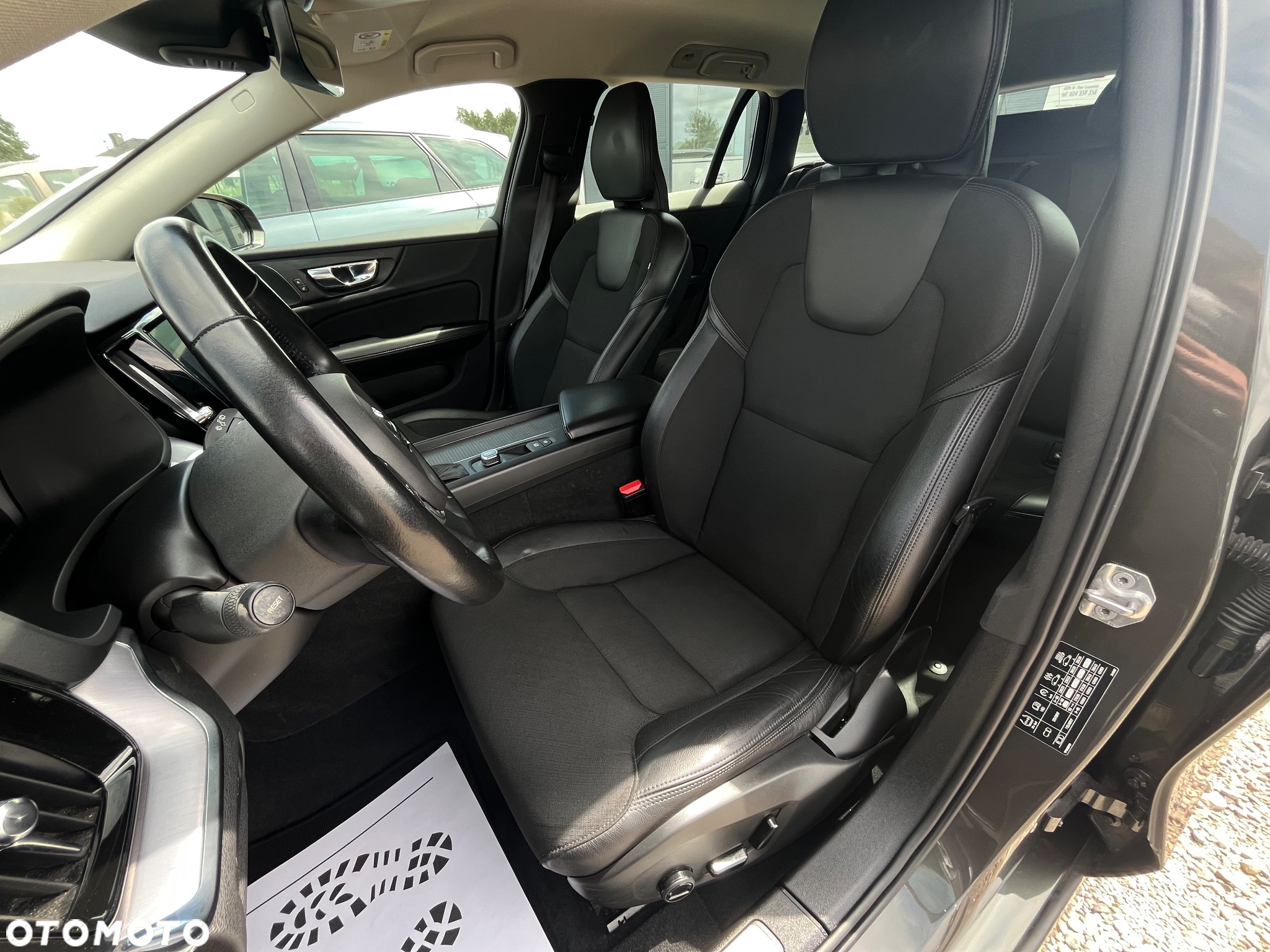 Volvo V60 D3 Momentum Pro - 8