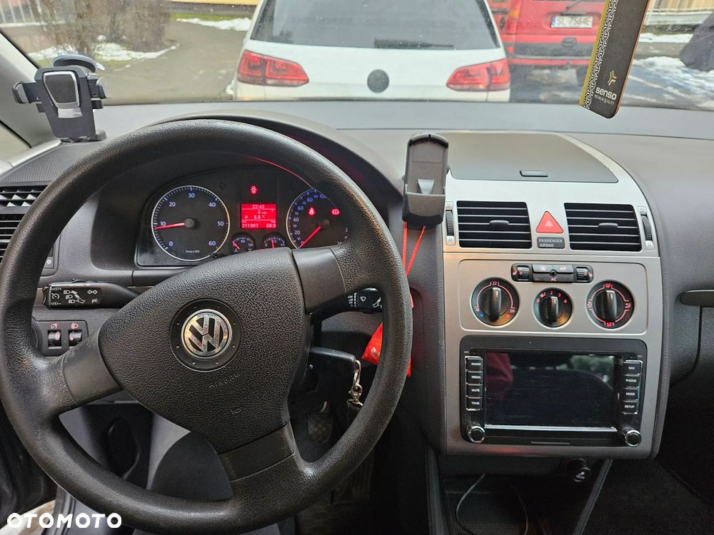 Volkswagen Touran 1.9 TDI Conceptline - 6