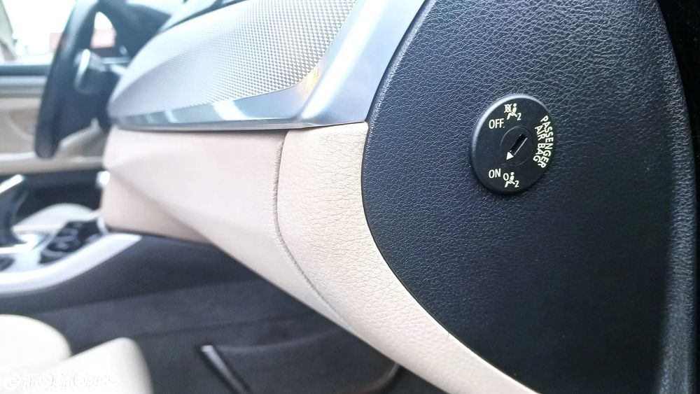 BMW Seria 5 520d Touring Sport-Aut - 28