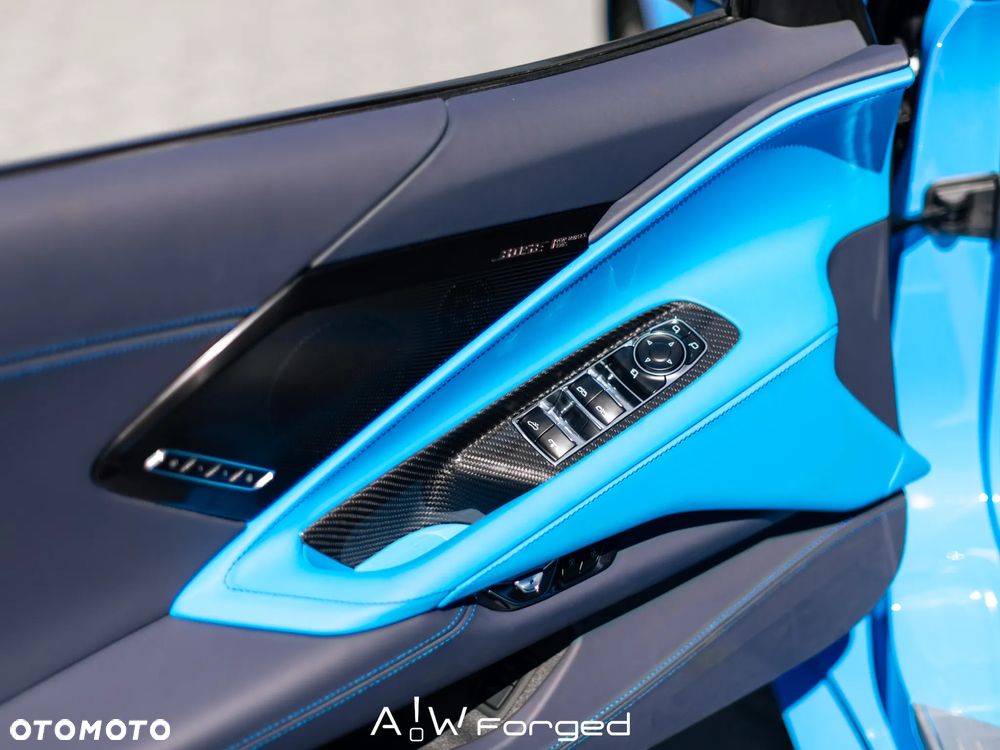 Chevrolet Corvette - 32