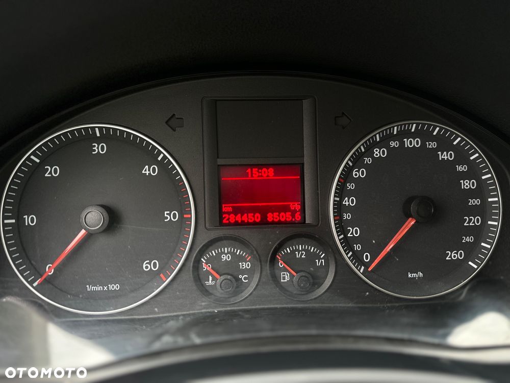 Volkswagen Golf V 1.9 TDI Comfortline - 17