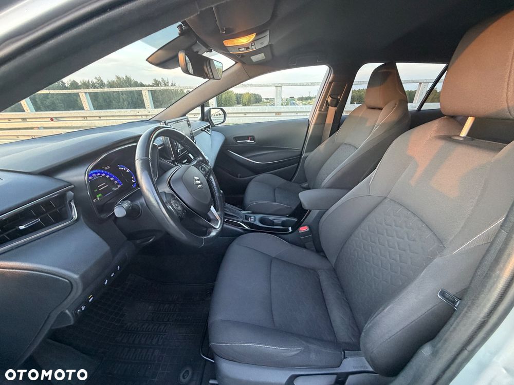 Suzuki Swace 1.8 Hybrid Premium Plus CVT - 23