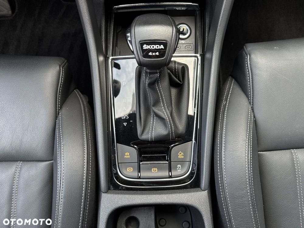 Skoda Karoq 2.0 TSI 4x4 Sportline DSG - 18