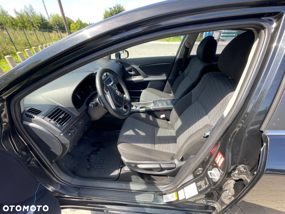Toyota Avensis 1.8 Comfort - 7