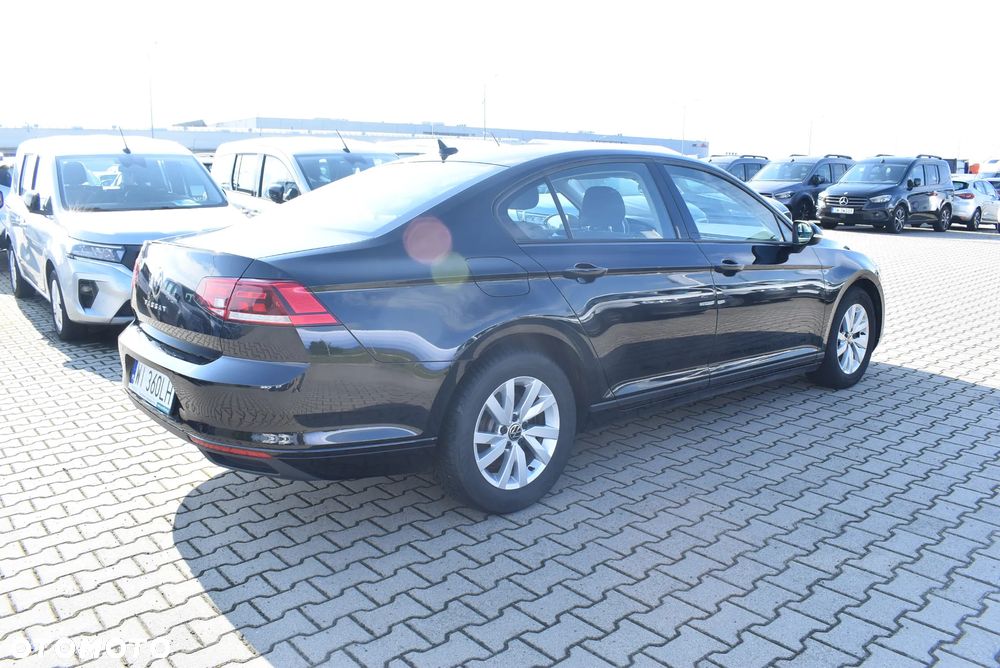 Volkswagen Passat 2.0 TDI EVO Essence DSG - 6
