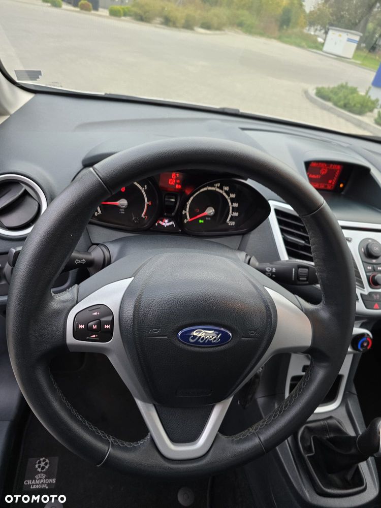Ford Fiesta - 19