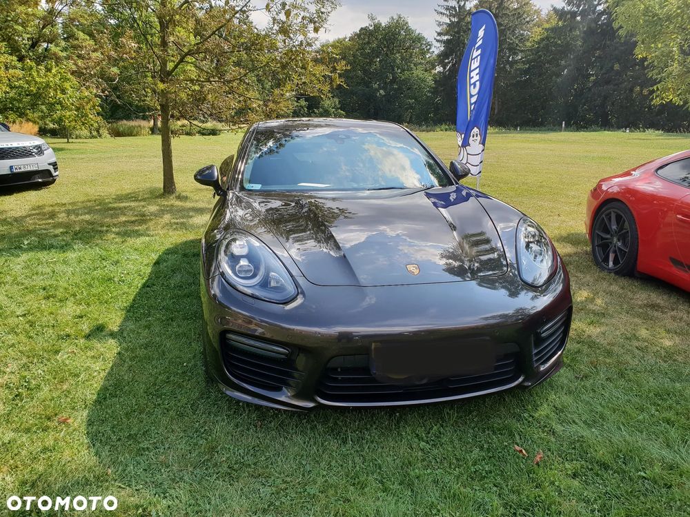 Porsche Panamera Turbo - 8