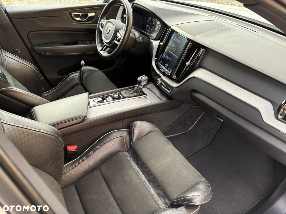 Volvo XC 60 D4 SCR AWD R-Design - 27