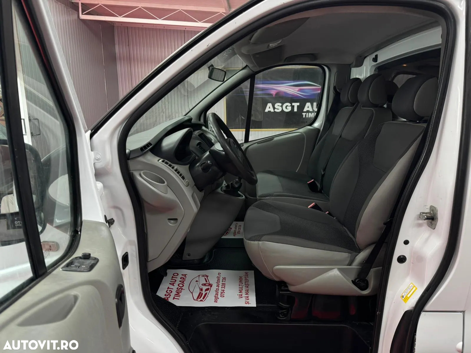 Opel Vivaro - 9