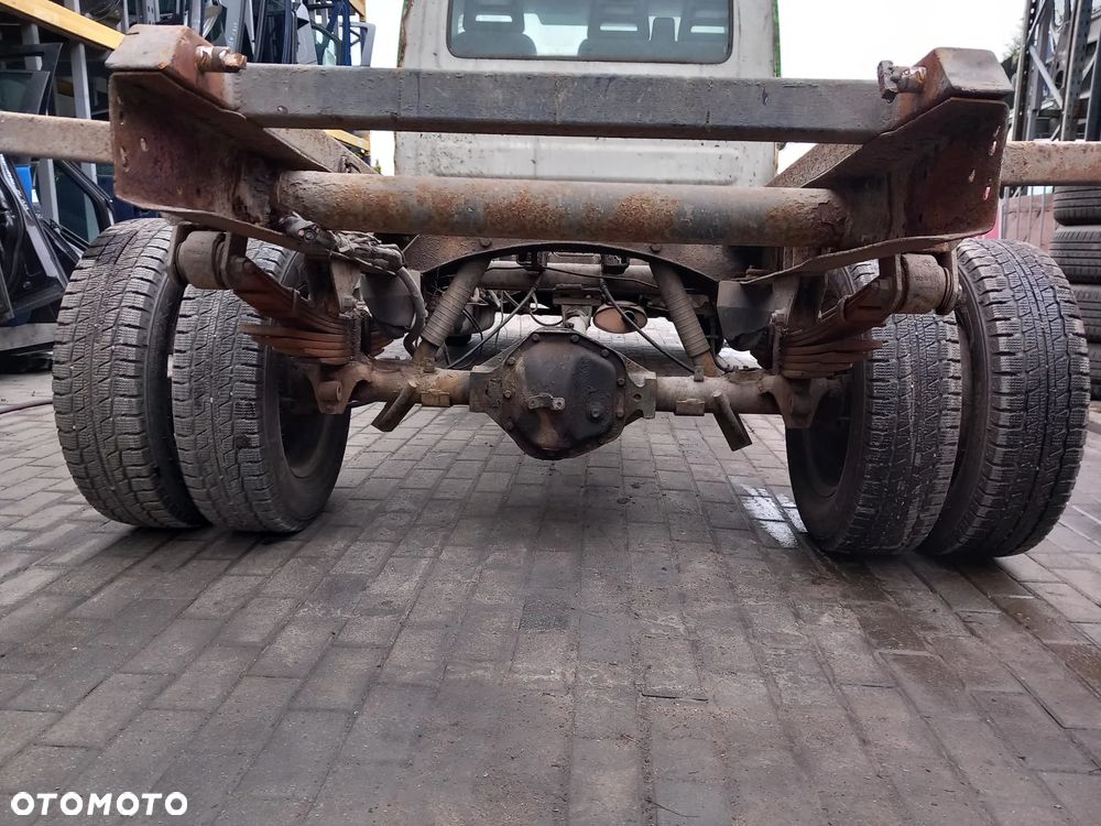 IVECO DAILY OŚ BELKA MOST TYLNEGO ZAWIESZENIA BLIŹNIAKI 7186240