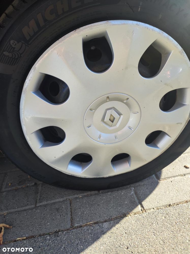 Renault Clio - 19