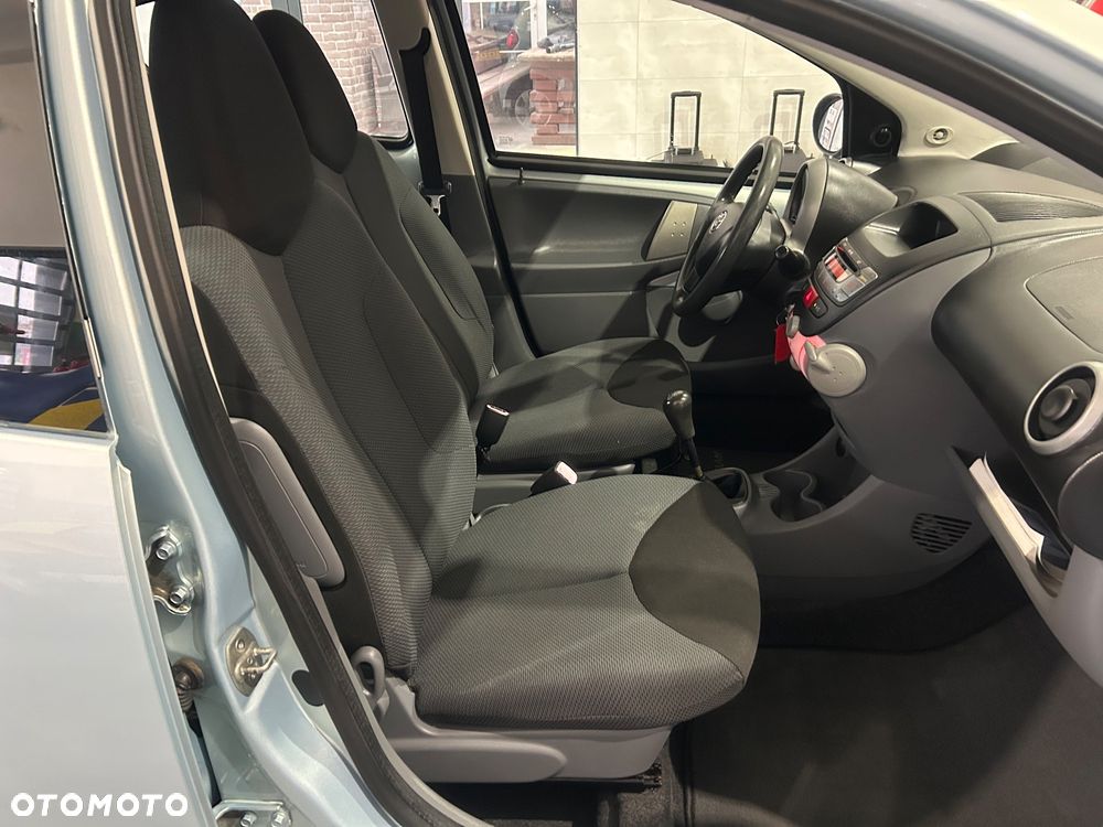 Toyota Aygo City - 30