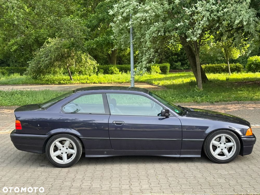 BMW Seria 3 318is - 8