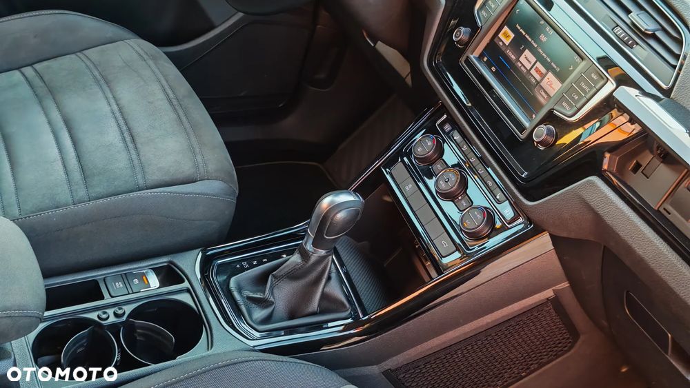 Volkswagen Touran 2.0 TDI SCR (BlueMotion Technology) DSG Highline - 10