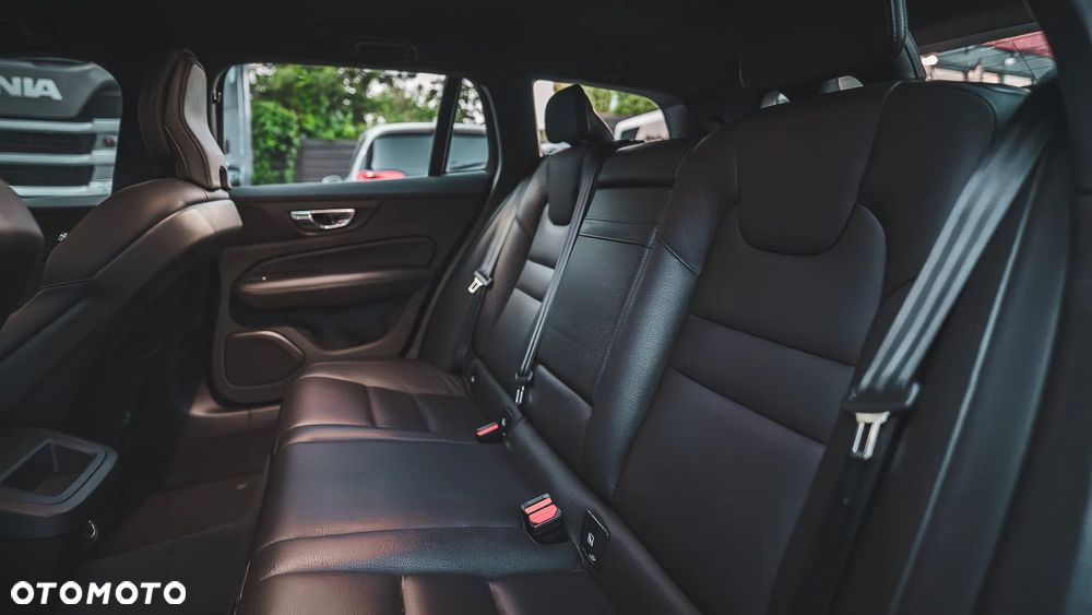 Volvo V60 D3 Momentum - 37