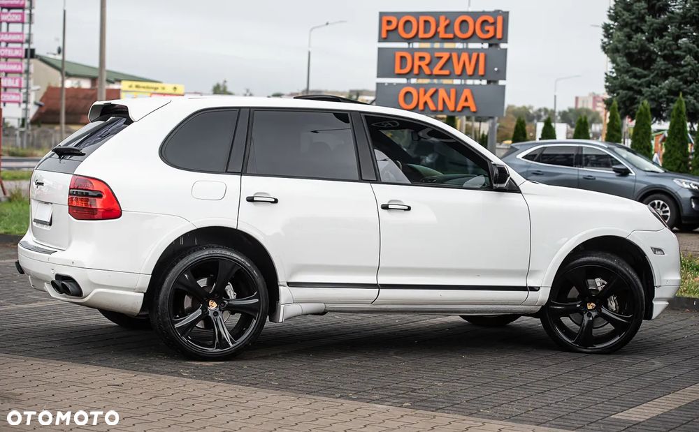 Porsche Cayenne - 14