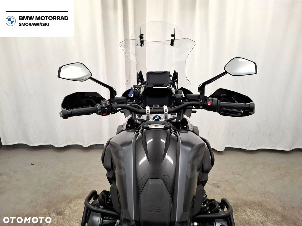 BMW R - 9