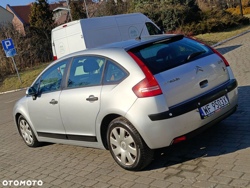 Citroën C4 1.4 16V Impress - 12