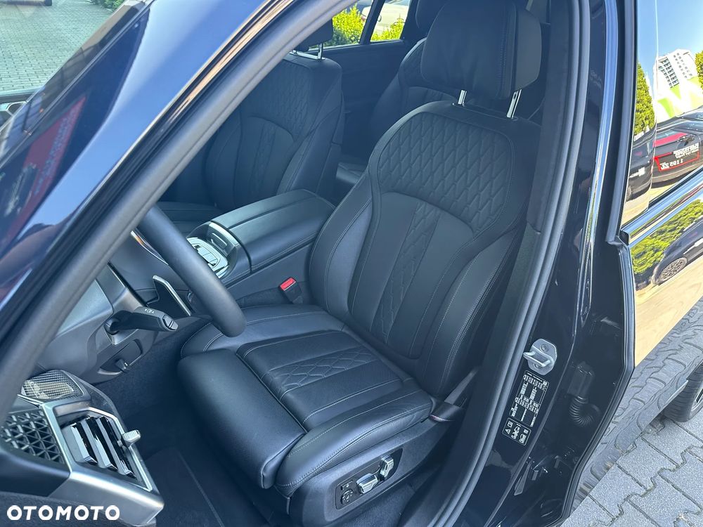 BMW X7 M60i xDrive mHEV sport - 14
