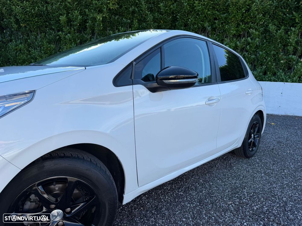 Peugeot 208 1.2 PureTech Active - 16