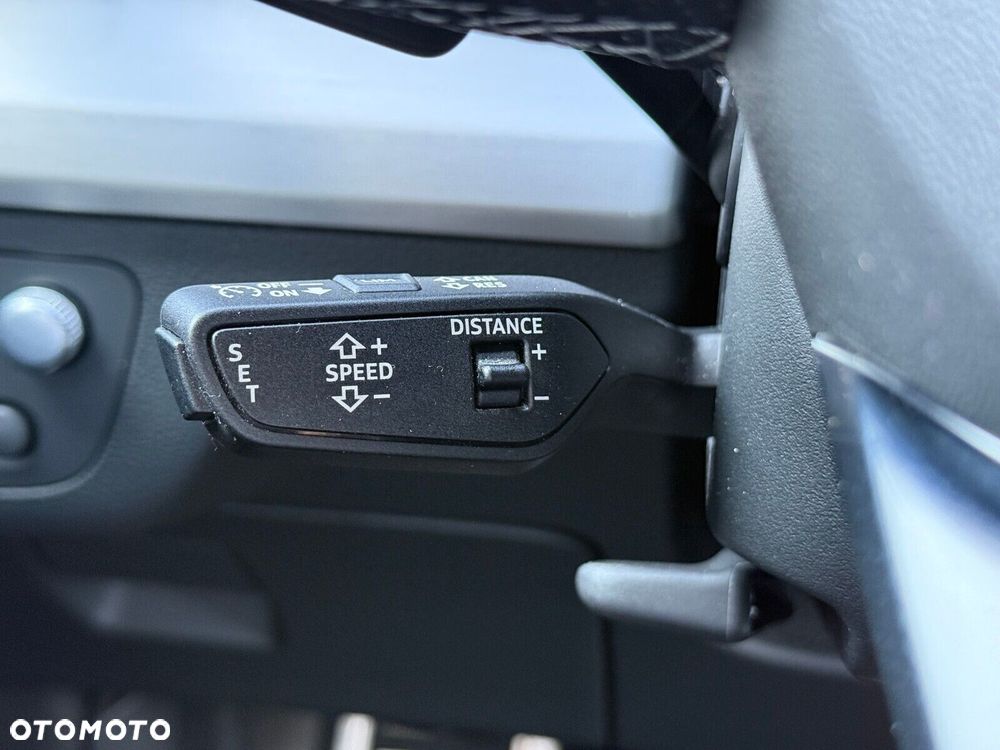 Audi Q5 Sportback - 36